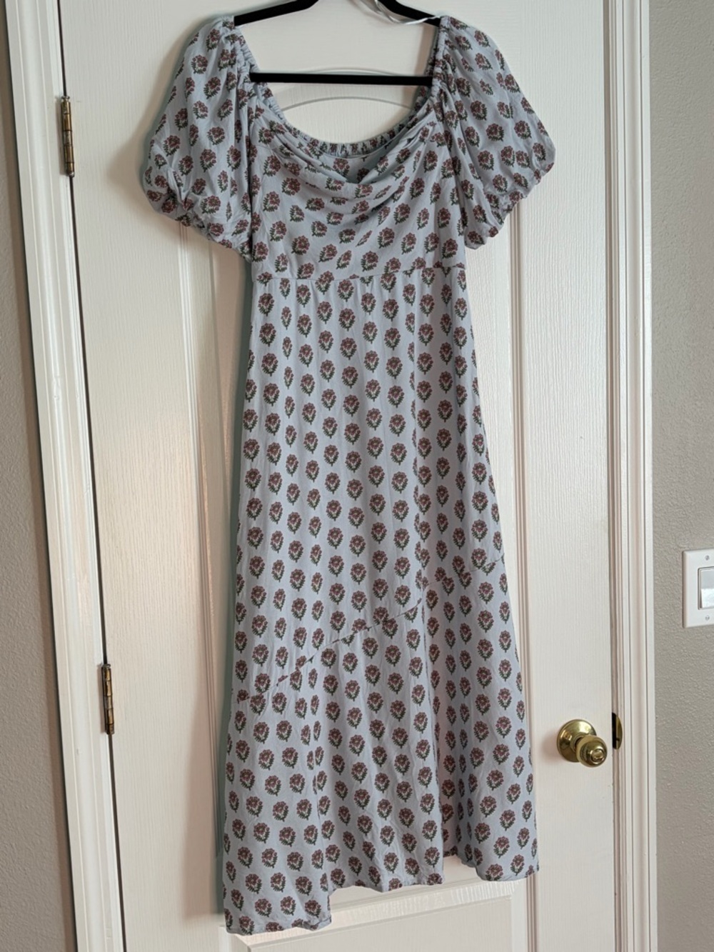 Jessica Simpson Light Blue Floral Midi Dress with Cowl Neck and Puff Sleeves